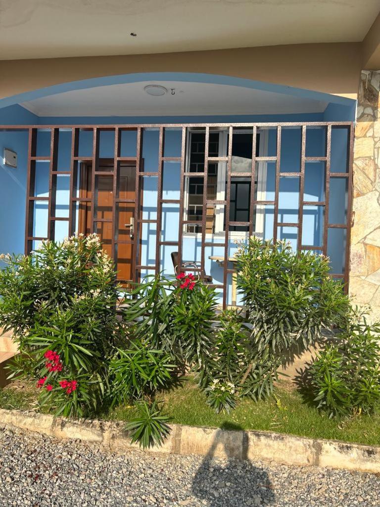 Oneworld Guesthouse & Events Centre 아크라 외부 사진